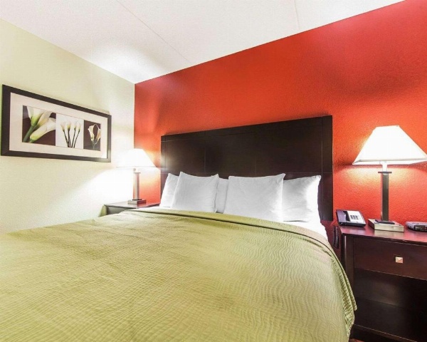 Quality Inn West image 8